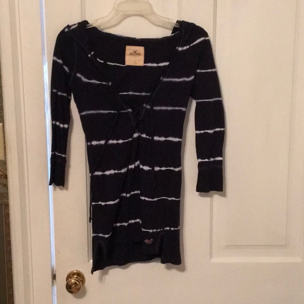 Hollister tie dye v-neck